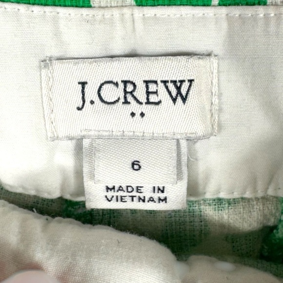 J Crew Factory Printed 5 Inch Basketweave Shorts, Bright Green Floral, Size 6 - Picture 3 of 9